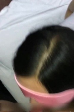 操不够的骚浪空姐女友 剪开白色死库水无套暴力抽插 白浆肆意 爆精撸射 骚货想尝精液味道 高清480P完整版 截图4