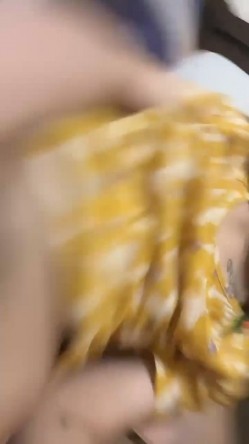 推荐！美乳学生亲戚家大秀~【百事可爱】姑妈还在睡觉~！ 截图13