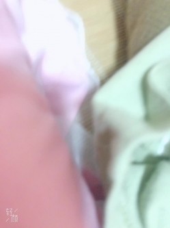 中午下了班，无套搞良家人妻，衣服都没脱就开始做爱了，’你还录视频了呀‘，别说话，投入性爱的快乐当中！ 截图7
