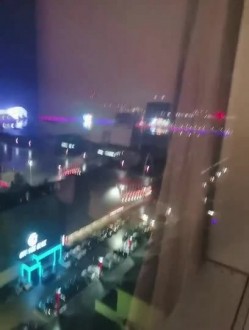 高颜值S级身材反差拜金网红美女空姐冰儿兼职模特被有钱老板包养自拍各种不雅视频 截图13
