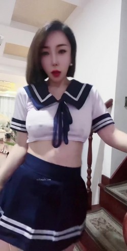 国女媚黑，【sharemywife24hr】，穿上高跟鞋让小黑来家里操她，人妻嗷嗷叫，被捅得又疼又爽 截图4
