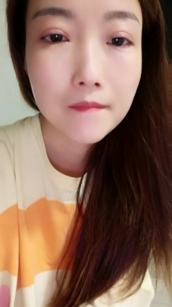 县城的极品小少妇，【小河弯弯】，户外尿尿~道具自慰~无套啪啪~内射口爆吞精 截图4
