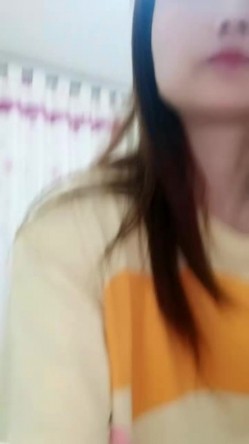 县城的极品小少妇，【小河弯弯】，户外尿尿~道具自慰~无套啪啪~内射口爆吞精 截图10