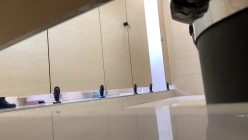 大神一路游走偷拍多位漂亮的小姐姐各种极品美鲍鱼完美展示 截图2