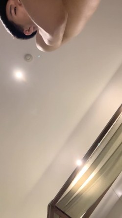 酒店约了一个轻熟女露脸口交卖力无套啪啪后入做爱快速缴枪 截图16