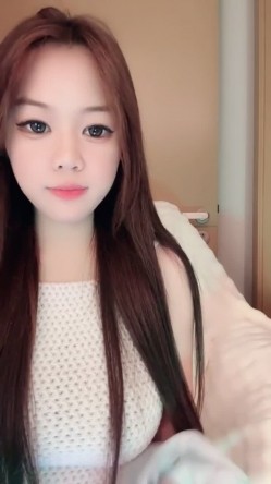 顶级女神 E杯爆乳【泡泡大王】抖奶舞曲 自慰 全程高然 截图2