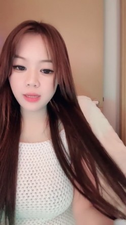 顶级女神 E杯爆乳【泡泡大王】抖奶舞曲 自慰 全程高然 截图3
