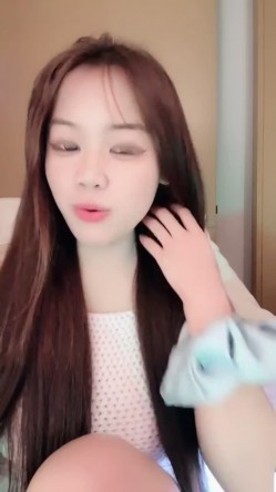 顶级女神 E杯爆乳【泡泡大王】抖奶舞曲 自慰 全程高然 截图7