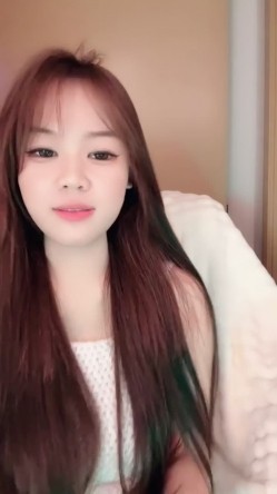 顶级女神 E杯爆乳【泡泡大王】抖奶舞曲 自慰 全程高然 截图13