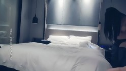 七天探花_赵总代班破洞牛仔裤极品外围妹，一对天然极品大奶后入推车晃动不断，精彩刺激 截图16