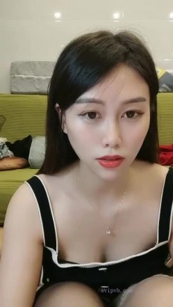 极品高颜冷艳御姐，反差小妈感女主播「金刚护撸娃」「小奶猫」密码房激情淫语撩骚，和姐妹下海大秀，互舔互口 截图8