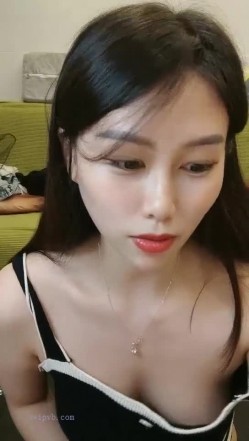 极品高颜冷艳御姐，反差小妈感女主播「金刚护撸娃」「小奶猫」密码房激情淫语撩骚，和姐妹下海大秀，互舔互口 截图10