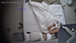 酒店上帝偷拍白肤长腿风衣美女被健壮男趴身上日逼 截图4