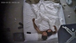 酒店上帝偷拍白肤长腿风衣美女被健壮男趴身上日逼 截图12
