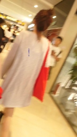 大师系列 商场地铁贴身CD 居然还有妹子无内上街 截图13