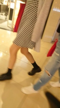 大师系列 商场地铁贴身CD 居然还有妹子无内上街 截图14
