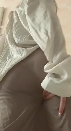 【重磅核弹】清纯萌妹【小8】永久门槛完整552V10小时 太顶了，超大尺度 1V1直接把小穴贴到尽头 截图16