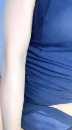 【Avove】，野战爱好者，带着炮友各地留精，最爱无毛肥逼包臀裙肉丝 截图6