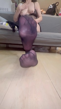 【熟女福利】大奶白皙韵味母狗熟女，【阅逼者】喷水XO内射，真骚，狂喷水，无套内射玩得超刺激 截图8