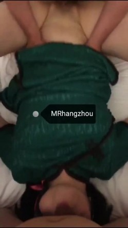 推特超强S隐退大神【MR杭州】私拍视图 粉丝投稿，群P轮流颜射精液洗脸超淫荡 截图8