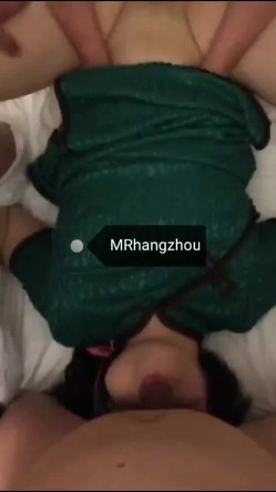 推特超强S隐退大神【MR杭州】私拍视图 粉丝投稿，群P轮流颜射精液洗脸超淫荡 截图9