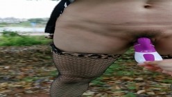 万人求购，推特反差婊，顶级绿帽骚妻【嫂子爱露出】一女战多男，群P大乱交，捆绑调教野战 截图12