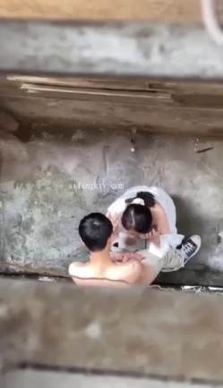 【情侣泄密大礼包】多位反差女友的真实面目被曝光（15位美女良家出镜）清纯的外表下隐藏着一颗骚动的心 截图6