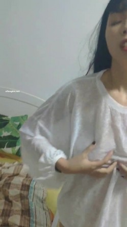 甄选10位惨遭男友交换资源流出的反差婊,朋友圈里的小迷妹,男友面前的臊娘们 截图11