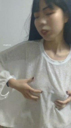 甄选10位惨遭男友交换资源流出的反差婊,朋友圈里的小迷妹,男友面前的臊娘们 截图12