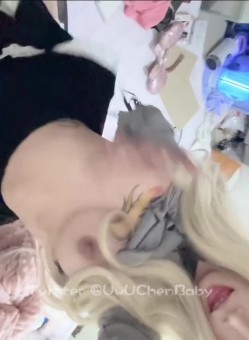 反差符文少女『阿璃Ahri』被按在椅子上后入翘臀 纤纤美腿玲珑身段劲爆完美身材，软糯滚烫蜜道操到腿软 截图13