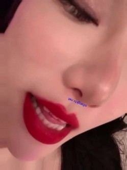 你的女神有钱人的母狗！极品巨乳，外围绿茶婊【顾灵曦】吃金主肉棒被金主肏，非常母狗 截图14
