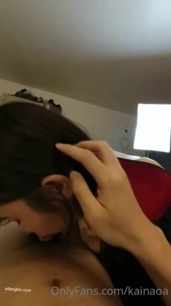 众多狼粉寻求的Onlyfans网红清纯可爱邻家小妹kainaoa与小男友不雅收费自拍流出 截图1
