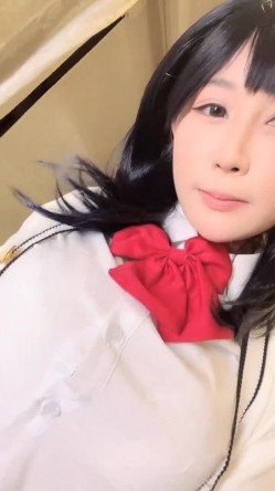 【京鱼儿】19岁童颜巨乳少女 各种服装 道具自慰 20小时，超大合集 截图3