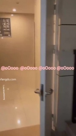 露脸大奶反差母狗【oOooo】用精液灌满黑丝兔女郎 所有的精液 我全都要 射我B里，后入顶得最深了 截图5