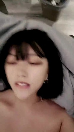 【约啪】冷艳短发颜值女神被炮友2小时多种姿势各种操，特写口交吸吮舔蛋，第一视角进出抽插，上位骑乘美臀上下套弄 截图13