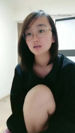 【研究生无奈】学霸下海历程13天全收录，理科学霸，从网贷的漩涡，到卖肉的泥潭，讲述跟前男友的性爱，从最初的拘谨到黑牛道具都精通 截图2