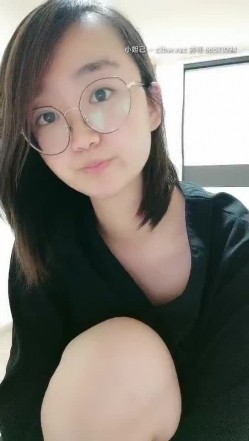 【研究生无奈】学霸下海历程13天全收录，理科学霸，从网贷的漩涡，到卖肉的泥潭，讲述跟前男友的性爱，从最初的拘谨到黑牛道具都精通 截图3