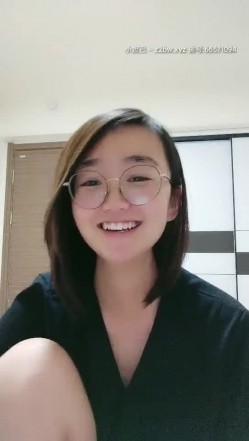 【研究生无奈】学霸下海历程13天全收录，理科学霸，从网贷的漩涡，到卖肉的泥潭，讲述跟前男友的性爱，从最初的拘谨到黑牛道具都精通 截图13