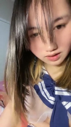 邻家小妹，19岁，颜值相当不错，【不是甜妹好烦啊】，表面是乖乖女，实际上很饥渴 深喉吃鸡被操 截图11