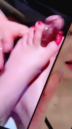 御姐【宝宝哦】175模特级别身材.明星的脸庞 这个腿是真爽 超强一字马 晚上我要大战三百回合 撸到屌断 截图12