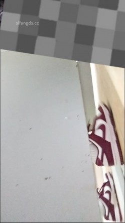 穿红色耐克的小黑逼学生妹，屁股蹲的太低了抄不到底，只能前拍她 截图1