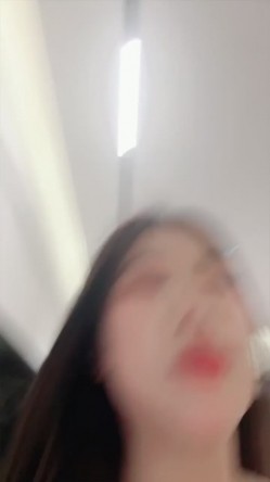 新人学生妹 热舞女神【黎巴啦呀】美乳挺胸~激情裸舞自慰喷水一字马跪地沐浴完美G奶热舞+自慰 截图16
