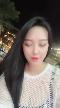 【178小宝贝】高挑性感身材巨乳美女，性感大奶子扭动，掰开大屁股特写 截图1