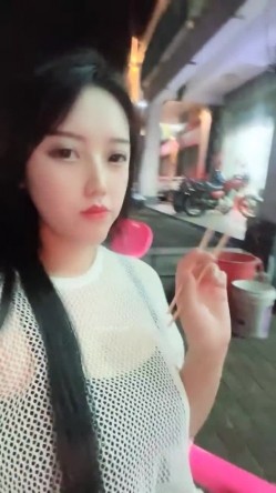 【178小宝贝】高挑性感身材巨乳美女，性感大奶子扭动，掰开大屁股特写 截图9