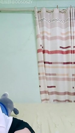 舞蹈系校花学妹【小涵宝宝】护士制服 丝袜诱惑 抖音风骚舞，道具自慰 截图6