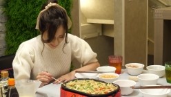HMN-332 僕とJULIA、結婚してみました。 2人で協力しながら’ラブミッション’をクリアして愛を深めるリアル中出し結婚ドキュメント 截图7