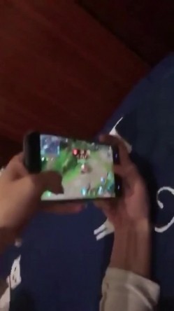 颠覆你认知喜欢刺激的高颜值模特美女高层性感露出高速开车俯身口交夜晚人行天桥啪啪 雨天路边车震 截图15