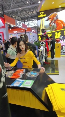 模特礼仪抄底 截图14