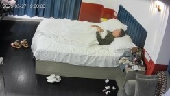 酒店偷拍 ️白领情侣下班幽会嘿呦小伙总想把JJ塞女友嘴里最终得逞射女友嘴里 截图14
