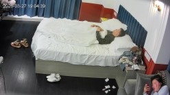 酒店偷拍 ️白领情侣下班幽会嘿呦小伙总想把JJ塞女友嘴里最终得逞射女友嘴里 截图15